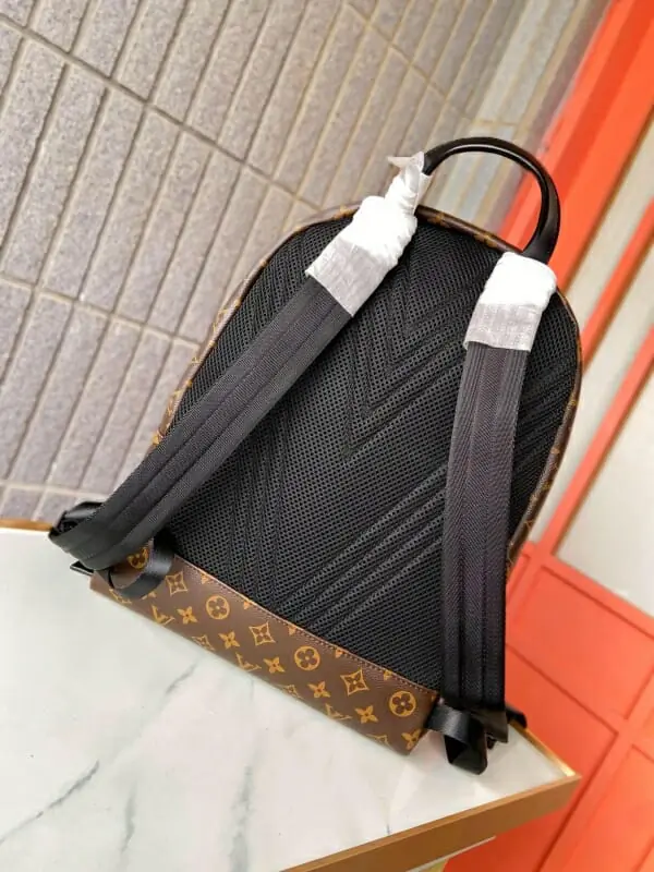 louis vuitton lv aaa homme sac a dos  s_124a7442